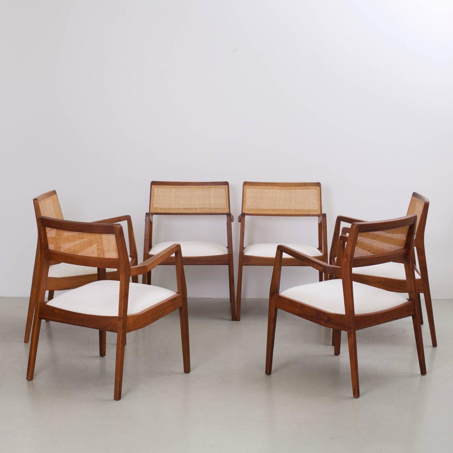 篮球比赛下注平台 - 坐具|餐椅|办公家具|设计师家具|risom 椅子