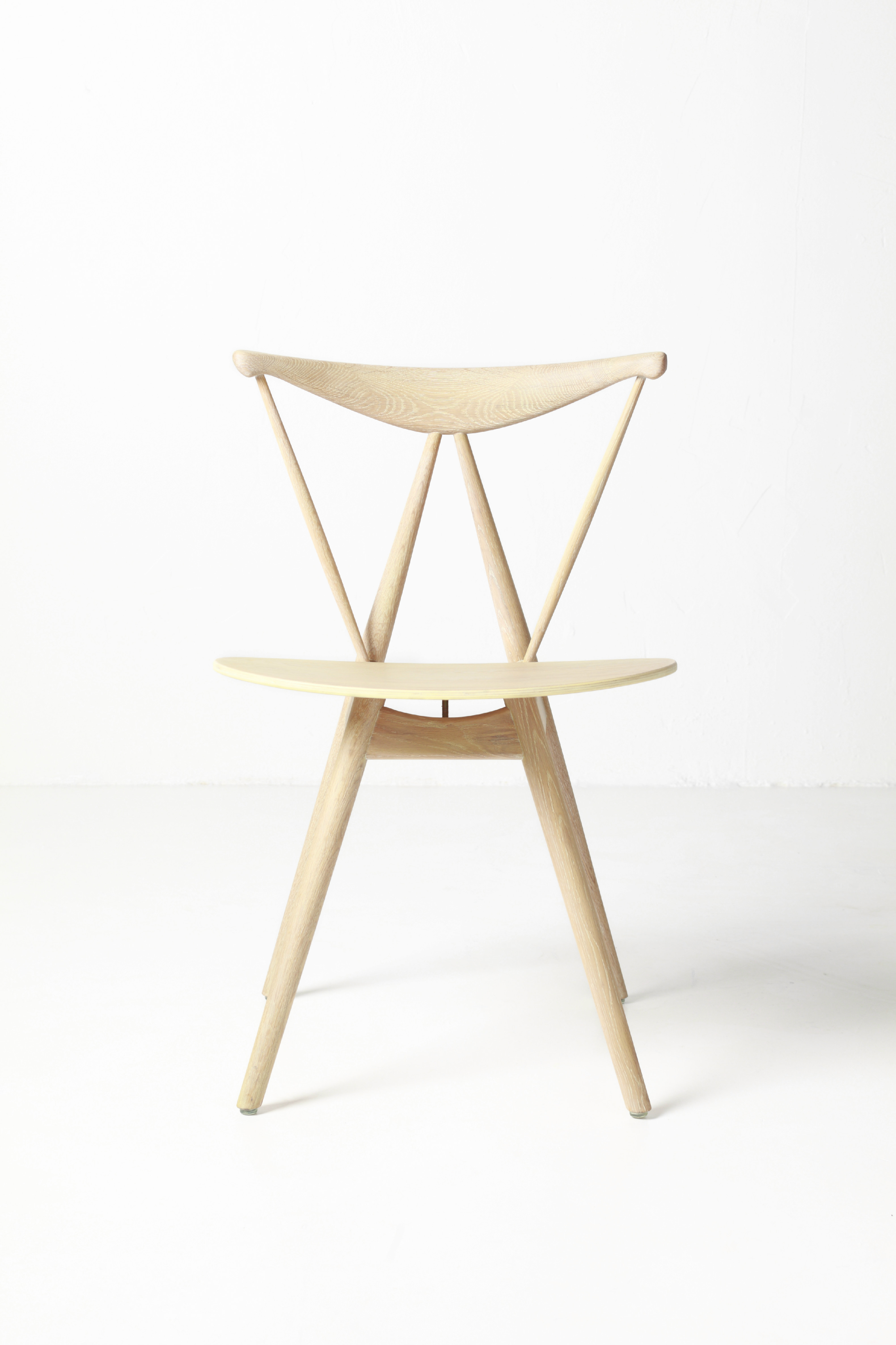 [篮球比赛下注平台 - 坐具|餐椅|办公家具|设计师家具|Piano Chair]