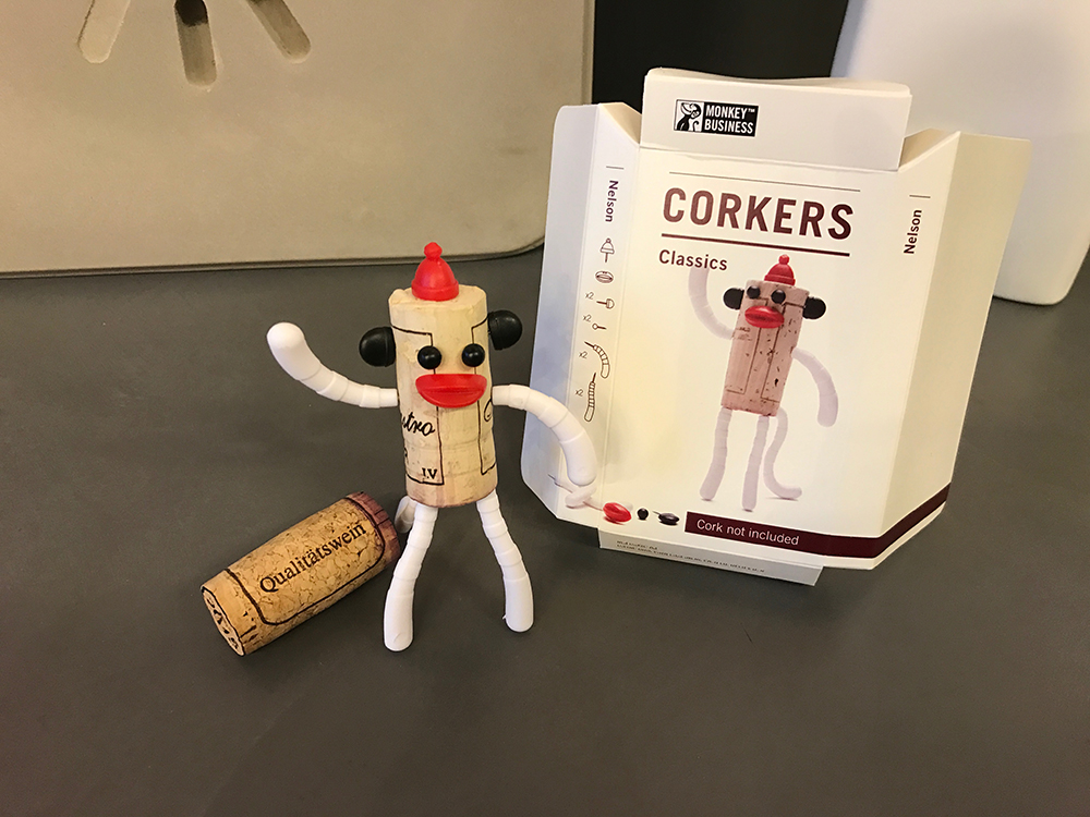 篮球比赛下注平台 - 附件|饰品|办公家具|设计师家具|Corkers经典玩偶