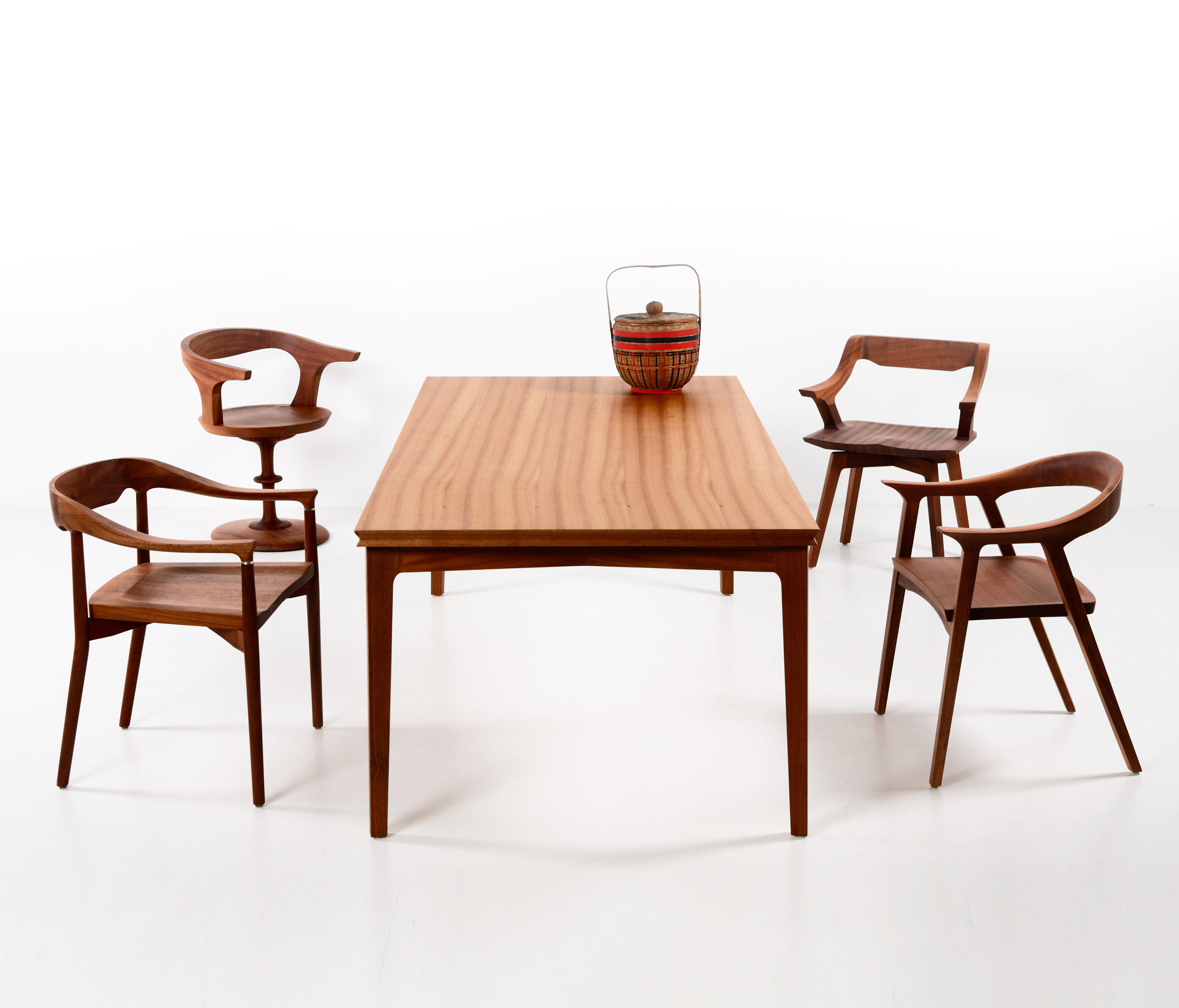 篮球比赛下注平台 - 坐具|餐椅|办公家具|设计师家具|New Legacy Donna Chair