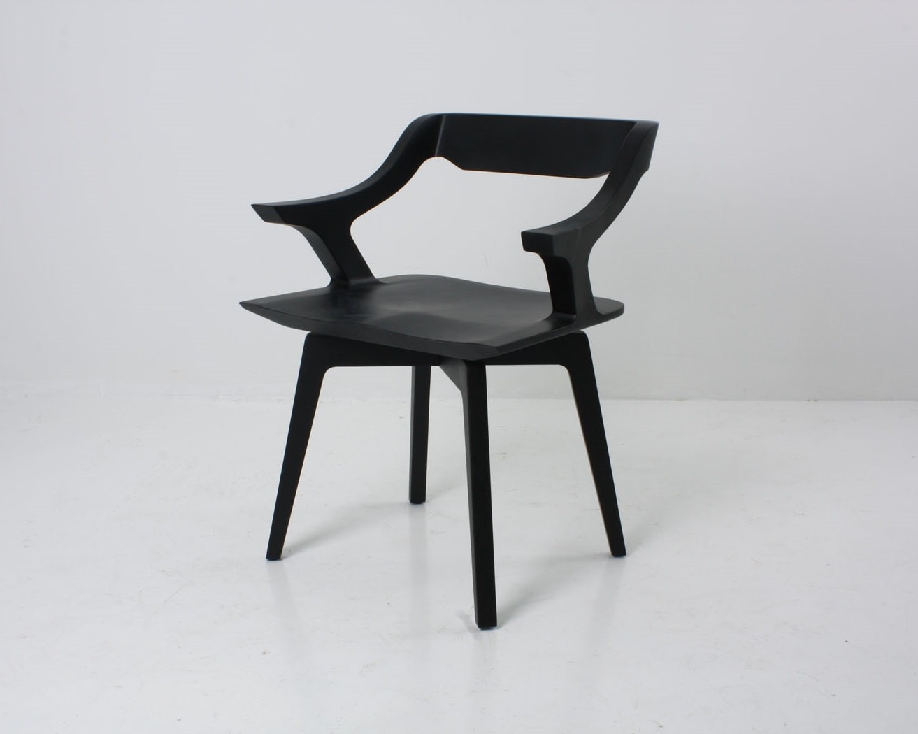篮球比赛下注平台 - 坐具|餐椅|办公家具|设计师家具|New Legacy Donna Chair