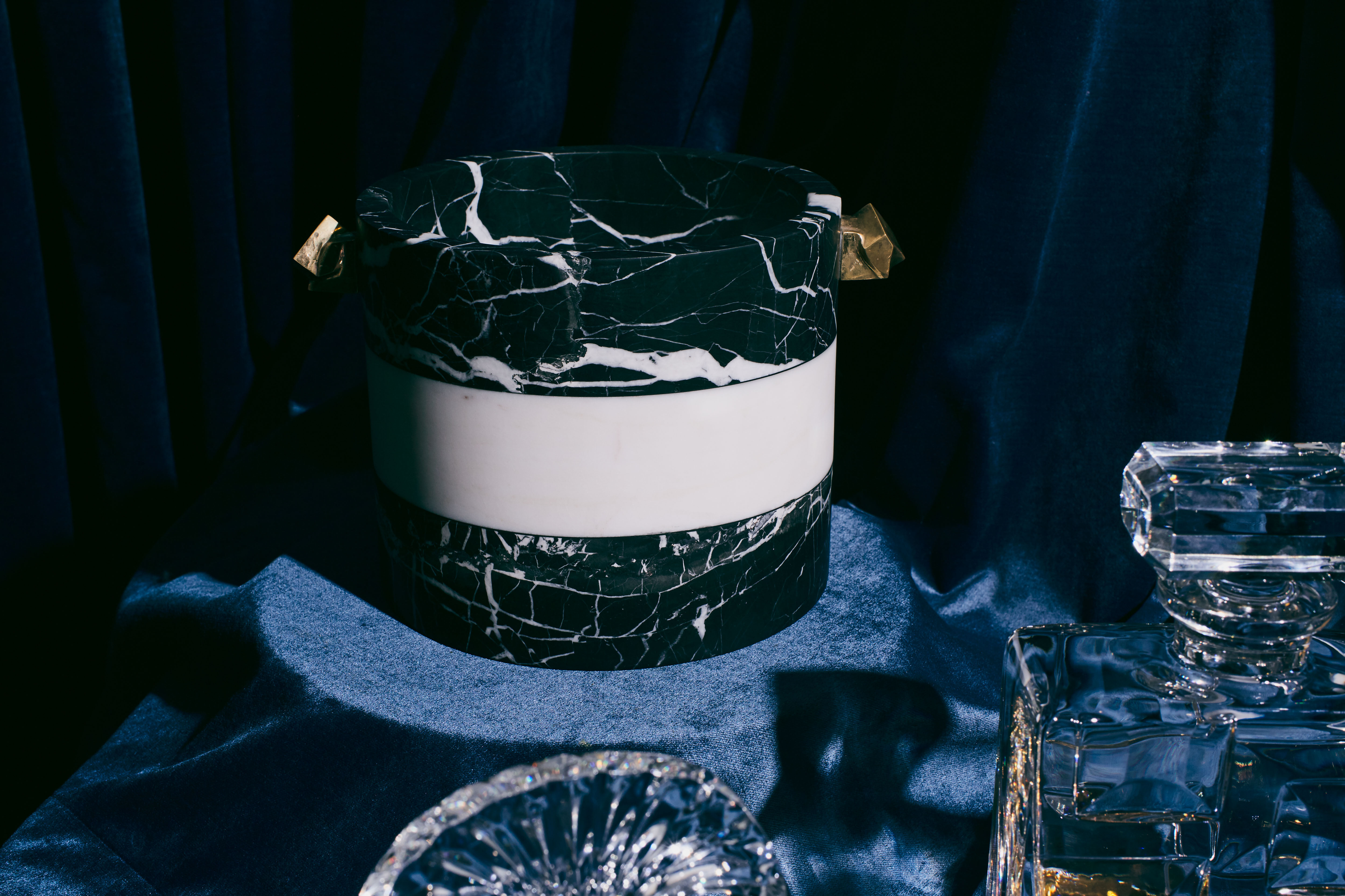 篮球比赛下注平台 - 附件|饰品|办公家具|设计师家具|Acolyte冰桶