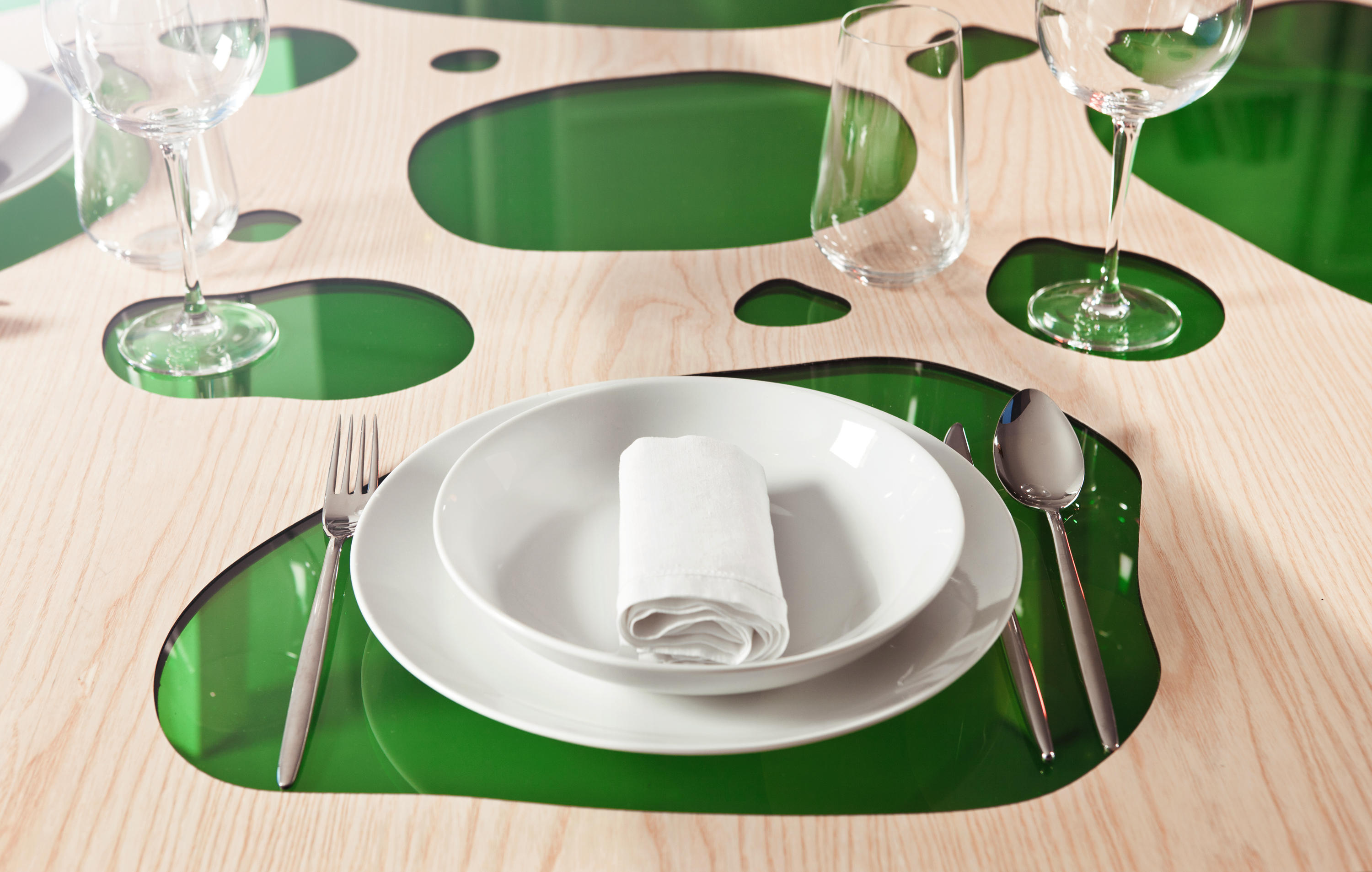 篮球比赛下注平台 - 桌几|餐桌|办公家具|设计师家具|Aquario Table 餐台