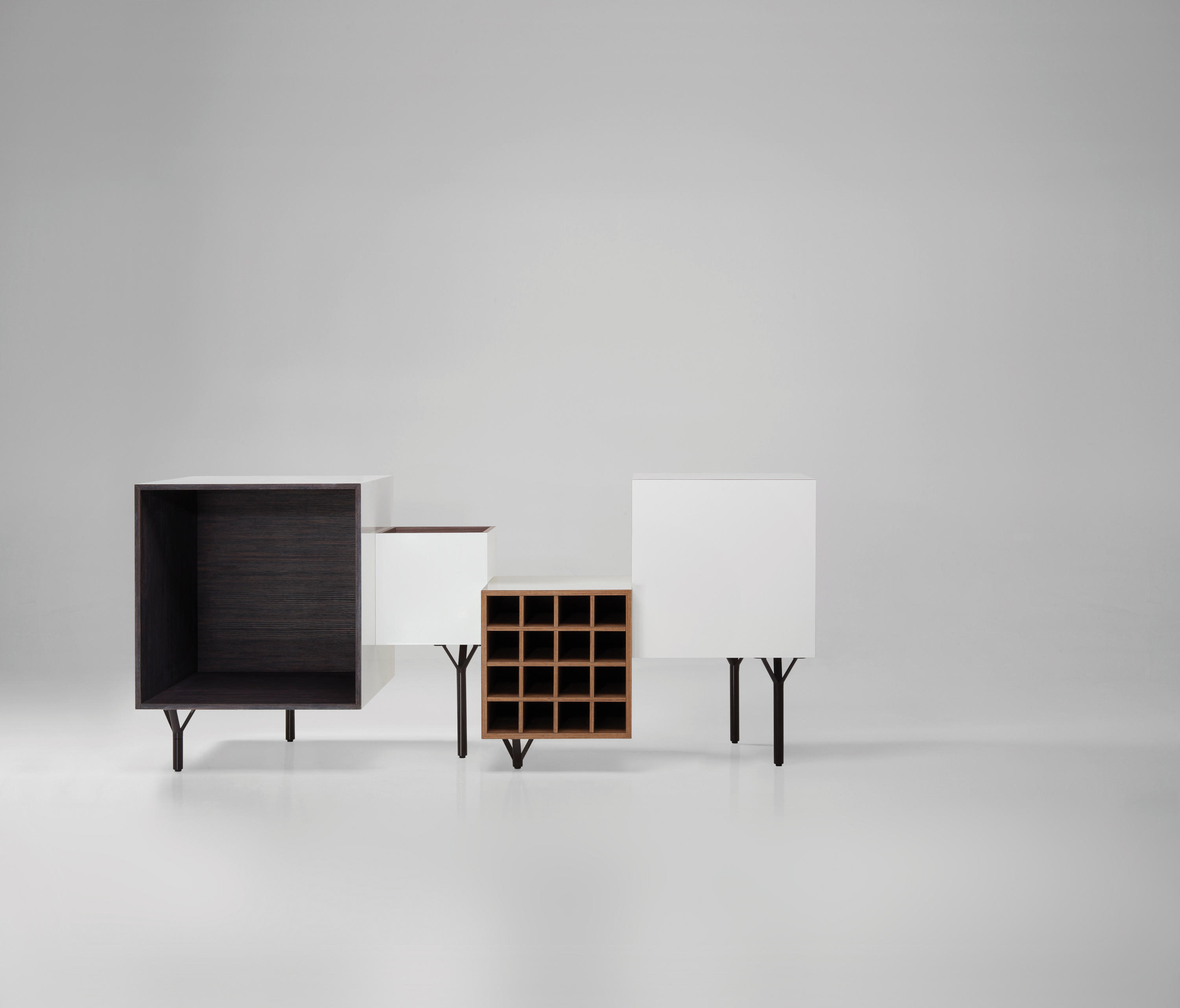 [篮球比赛下注平台 - 储物|装饰架|办公家具|设计师家具|Free Port Cabinet 装饰柜/边柜]