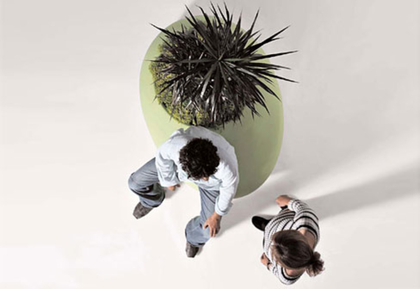篮球比赛下注平台 - 坐具|户外椅|办公家具|设计师家具|BD LOVE PLANTER  户外等候椅